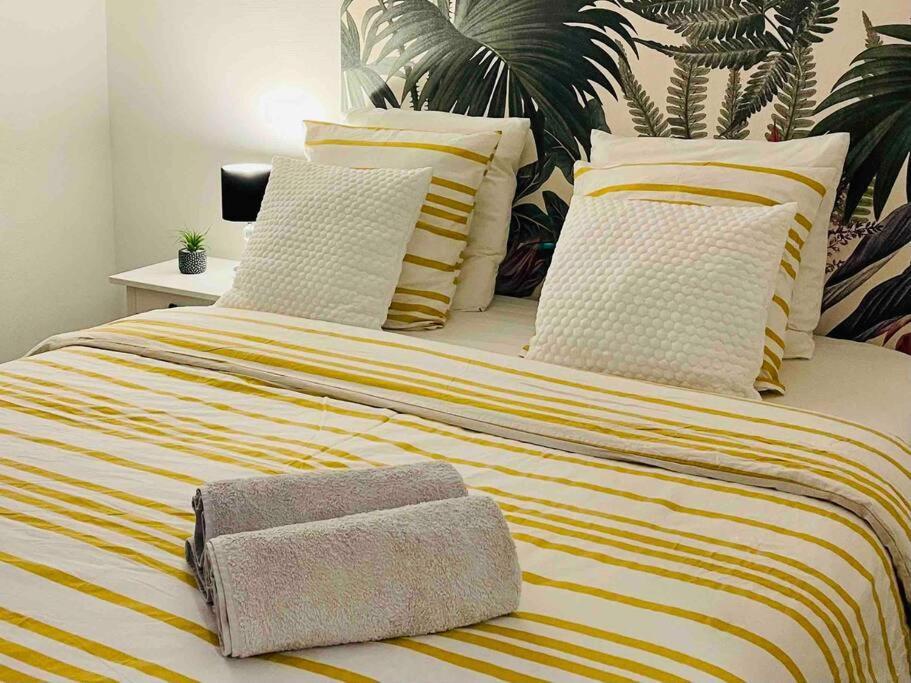 Studio Du Chateau Apartment Champs-Sur-Marne Luaran gambar